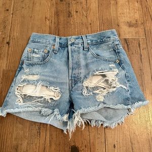 Levi’s Highrise destroyed denim shorts